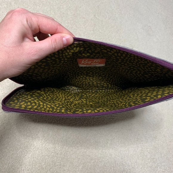 Fossil Key-Per Tablet Zip Case 10.5"x9" Purple Gray - Picture 7 of 7